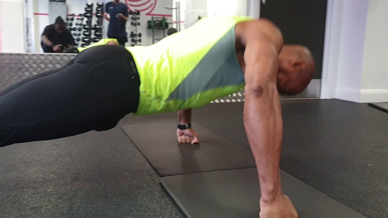 World record the most knuckle push up in 1 minute 102 dr Stephen ...