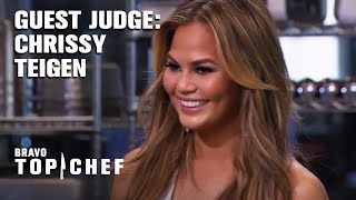 Chrissy Teigen Judges a Date-Inspired Challenge | Top Chef: California
Chrissy Teigen guest judges.
From Season 13, Episode 5: In Palm Springs, model Chrissy Teigen entices the contestants to make their best `date dishes and the chefs cater a wedding for 25 gay couples in an elimination challenge.
Top Chef is an American reality competition television series which premiered on Bravo on March 8, 2006. The show features chefs competing against each other in culinary challenges. The contestants are judged by a panel of professional chefs and other notables from the food and wine industry, with one or more contestants eliminated in each episode.
Watch full episodes of Top Chef here: https://www.bravotv.com/top-chef
Subscribe: / @topchef
Welcome to Top Chef World! The home of Top Chef on YouTube. Top Chef World delivers all the best highlights from across the globe.
Watch the best quickfire challenges, high-pressure elimination rounds, Restaurant Wars, and how-to recipes. If thats not to your taste, choose something from our specials menu, including Last Chance Kitchen, What Would Tom Do? Top Chef: Family Style, Amateurs, and more.
Who will become Top Chef? And who will be told to Pack up your knives, and go?
#topchef #chrissyteigen Chrissy Teigen Judges a Date-Inspired Challenge | Top Chef: California