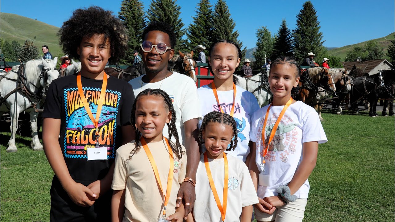 Former Foster Kid Adopts Family of Five - YouTube