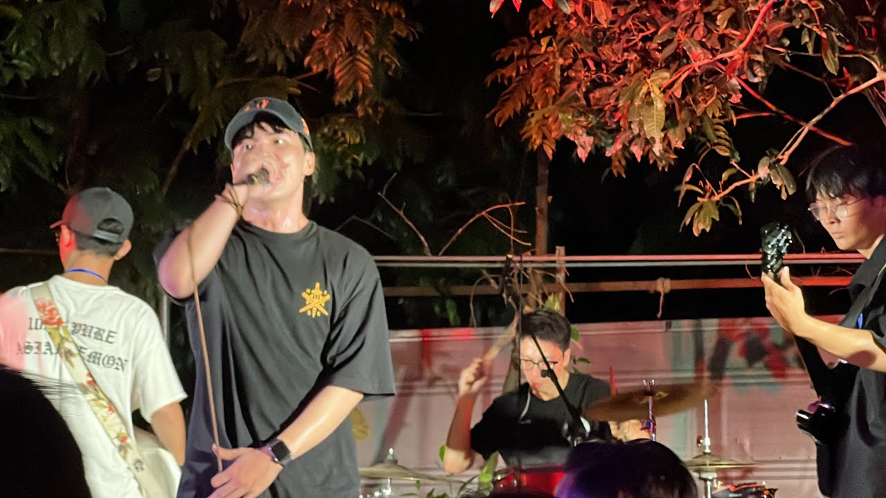 ELBOWDROP | TRỜI ĐÁNH THÁNH VẬT - HÀ NỘI