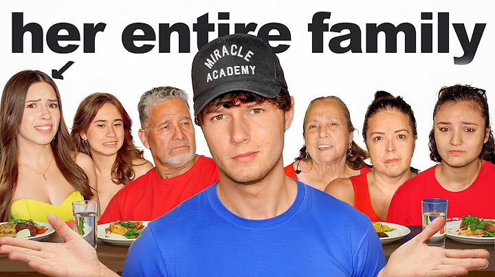 Blind Dating a Girl in Front of Her Entire Family
