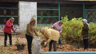 В городе Новочебоксарске продолжаются экологические субботники(В Новочебоксарске продолжаются экологические субботники. Так студенты и сотрудники Академии технологии..., 2016-10-11T08:02:35.000Z)