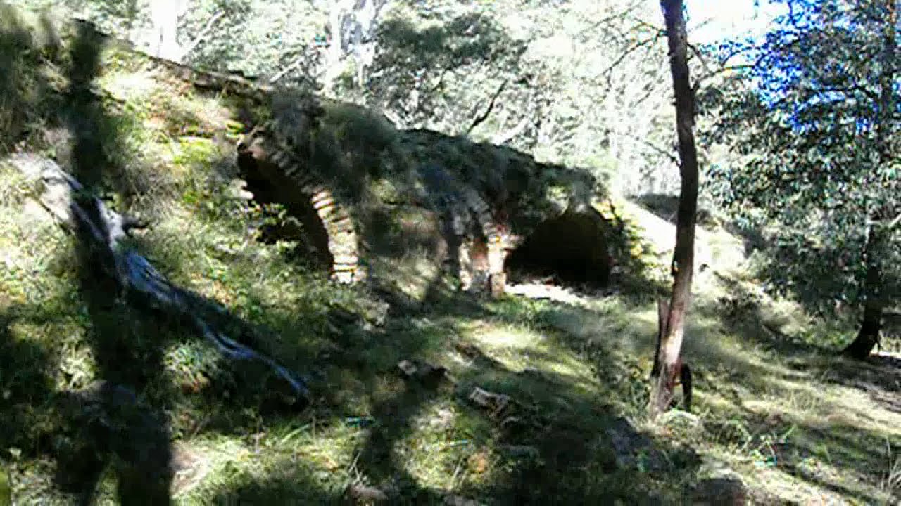 49-Newnes Industrial Ruins & Glow Worm Tunnel Wollemi National Park Newnes 10'..