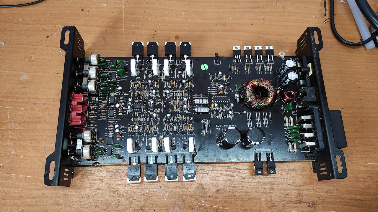 Renegade RXA1100-4 - Amplificatore audio per auto, 1100 Watt, ponte e stabilità a 2