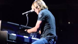 "Keep on Lovin' You" - Keith covers REO Speedwagon in Springfield on Oct. 20th, 2013 chords