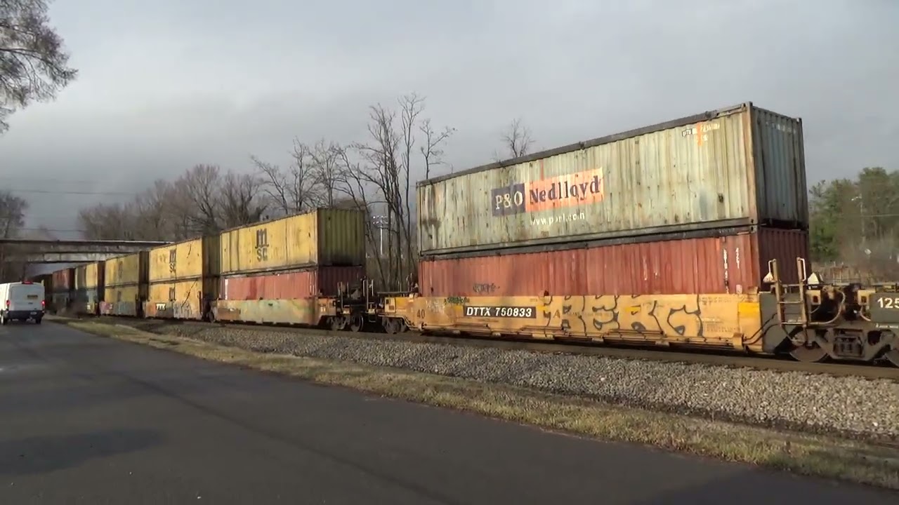 Train 289 2/19/26. Bristol, TN. 289 has 2 Engines: NS 4476 NS 8140. 289 has 33 cars.