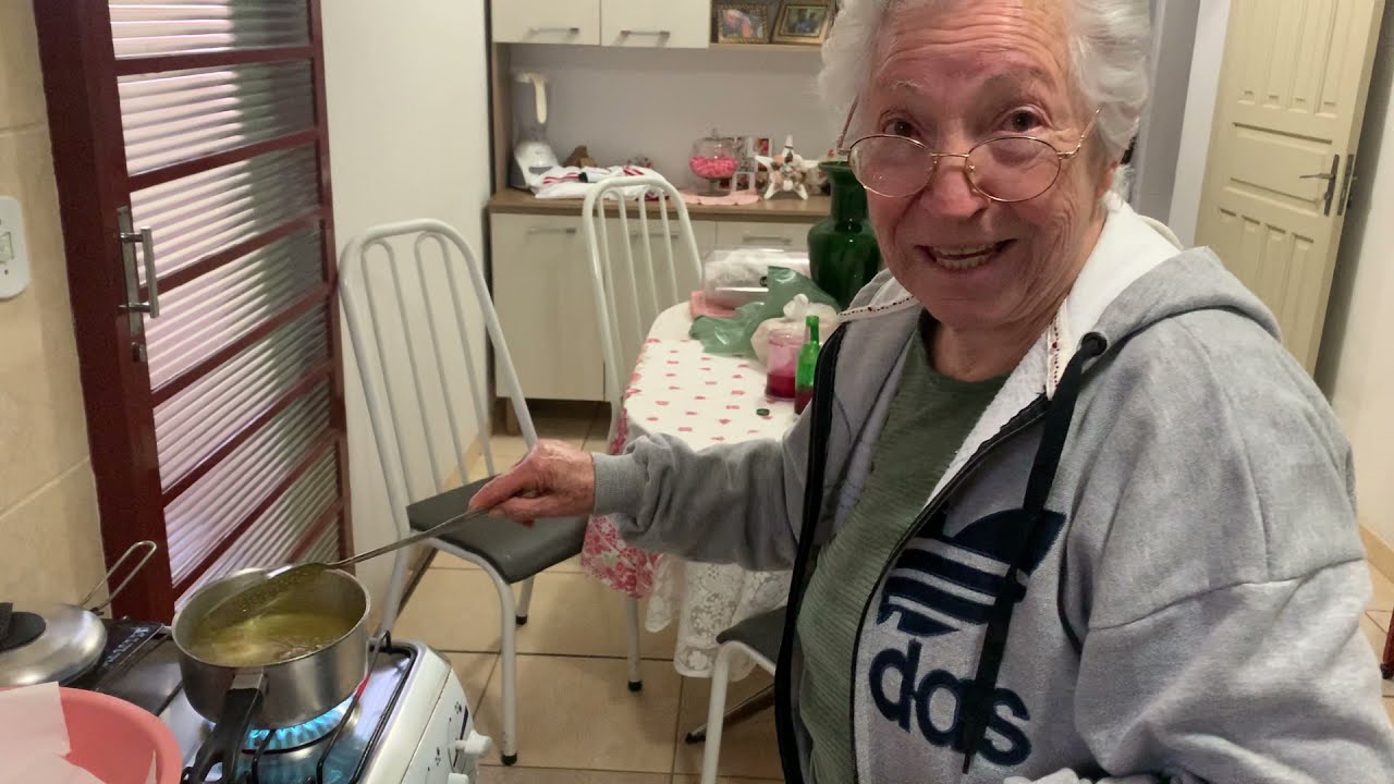 Coxinhas de mandioca na hora de fritar ☺️