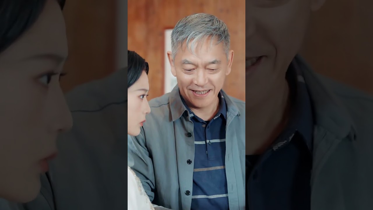 奶奶商场遭嫌弃，千万金卡霸气打脸！
