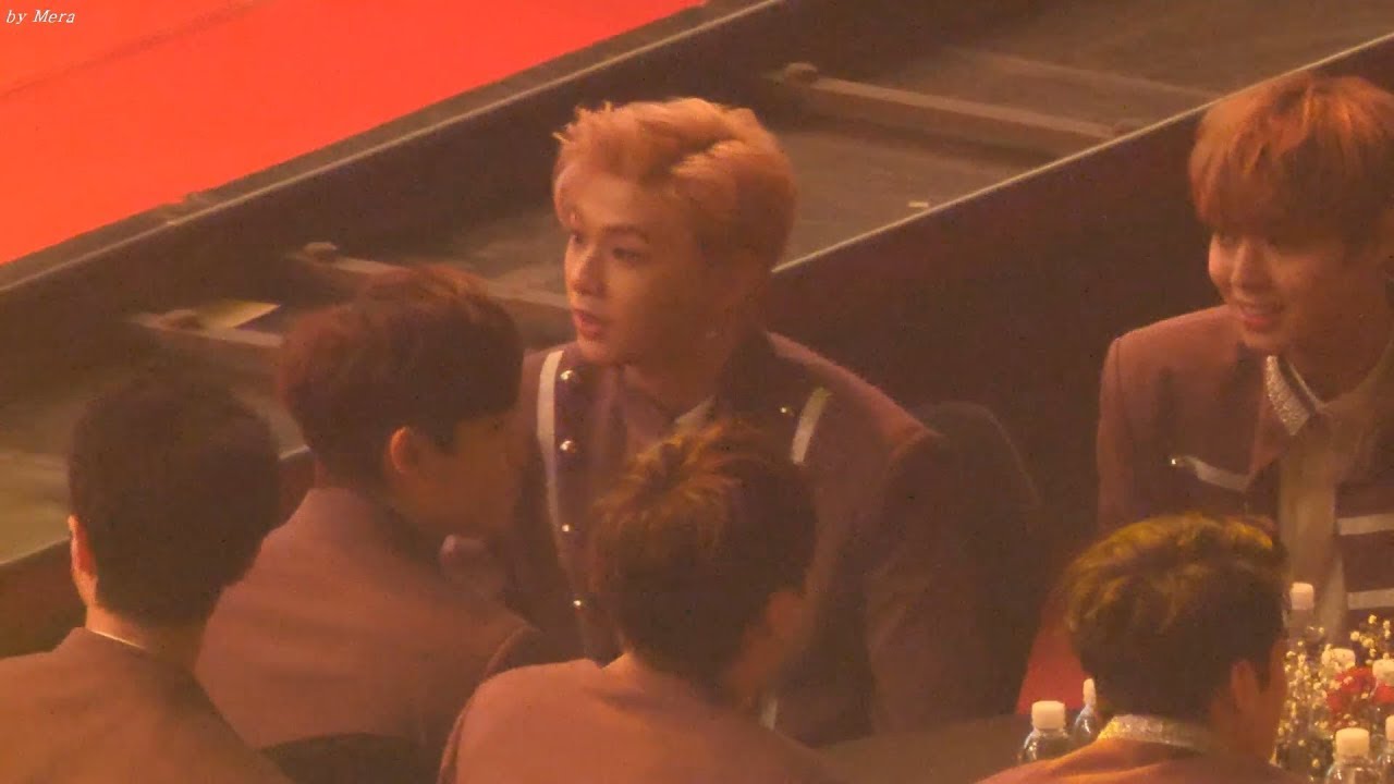 워너원 (Wanna One) 멤버들과 수다,마피아게임하는 [강다니엘] KANG DANIE Cam