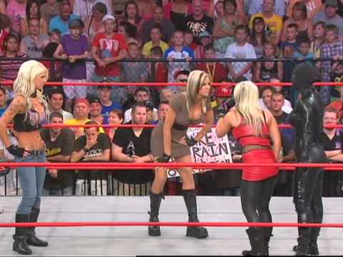 The TNA Knockouts Brawl On iMPACT
