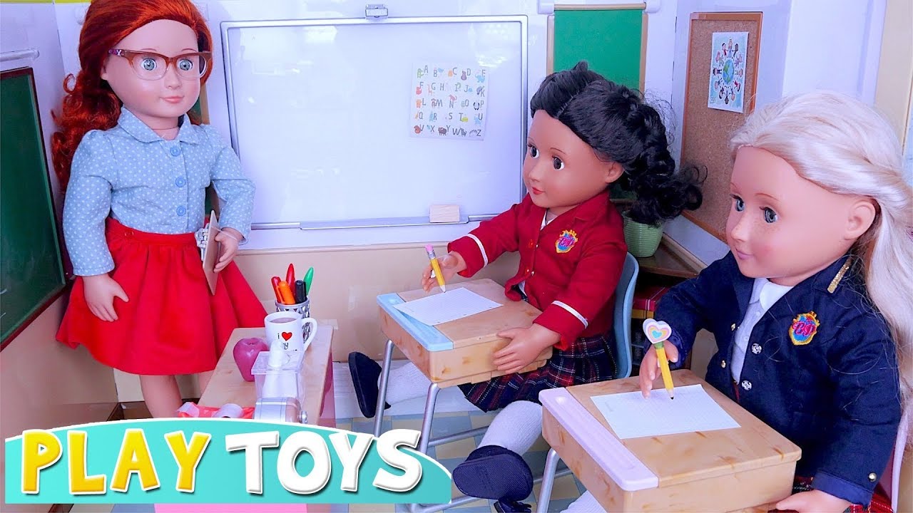 Baby Dolls last day of school! Play Toys