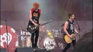 5 Seconds of Summer 'End Up Here' (720p) Live @ the IHeartRadio Festival Villiage '14