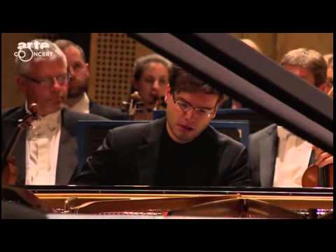 Francesco Piemontesi plays Beethoven piano concerto no 1