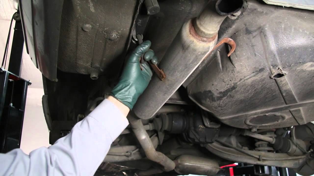 How to Check the Exhaust System After Buying an Older Mercedes cracked diamond