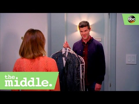 Sean Donahue Asks Sue to the Ball - The Middle 8x17