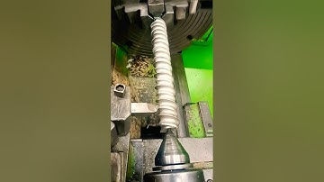 @Realalkayagnik @kumarsanu1821 How to cut thread on a manual lathe machine #how #machine #cnc