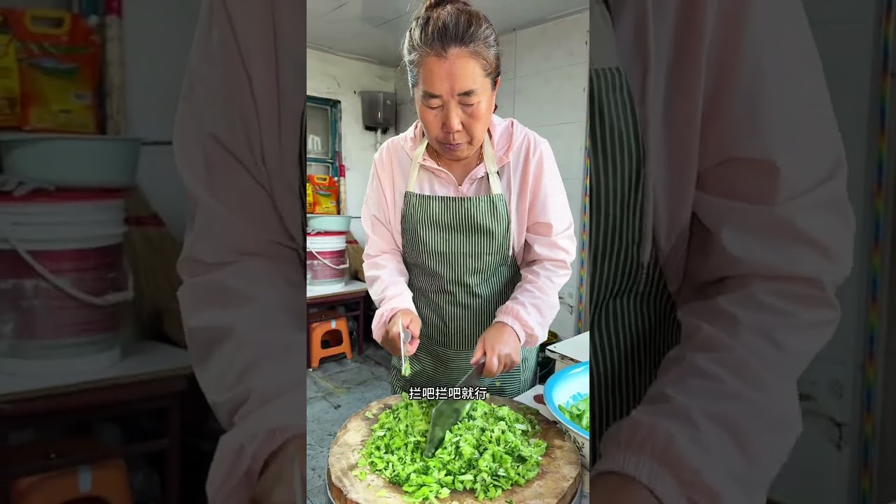 头伏饺子二伏面看看俺老婆婆做的小白菜馅饺子嘎嘎鲜！#记录我的农村生活