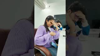 This Is How We Survive Office Meetings 😌