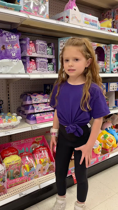 I’ll buy ANYTHING PURPLE you can carry in 10 SECONDS 💜😱@HallieOnStage114 #shopping #cute #fun