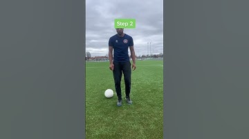 Messi flick up #footballskills #footballtutorial #football #messi #leomessi
