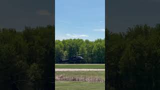 Blackhawk Runway Landing #blackhawk #blackhawkhelicopter #blackhawks #hellicopter #landing #airplane