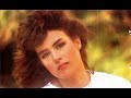 الفنانة سيمون مالك بيا البوم في حاجة كدة 1996 الفنانة سيمون مالك بيا البوم في حاجة كدة 1996