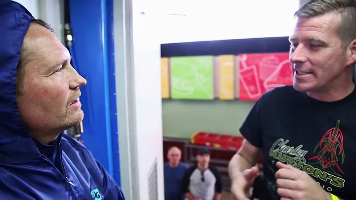 OFFTHEGUN: Charley Hutton at the Hotrod and Custom...