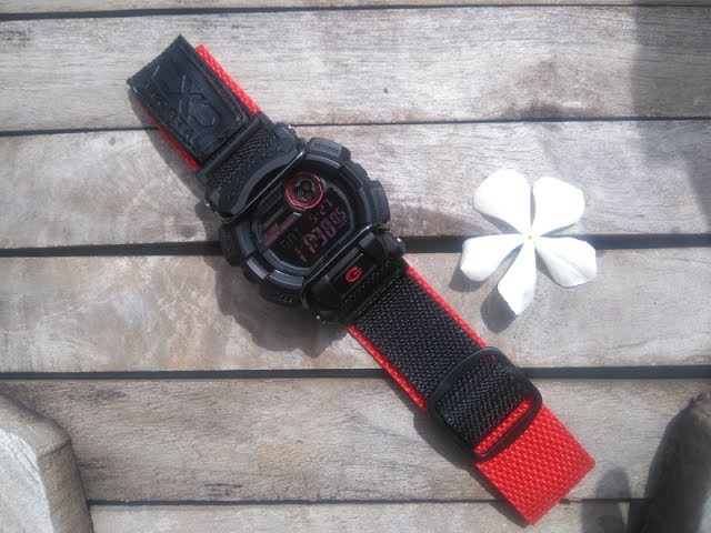 placere mikroskopisk Styring how to use and fit custom ballistic CXD IMMORTAL nylon velcro strap for G  SHOCK GD400 - YouTube