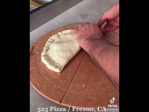 Video: Kuinka Valmistaa Pizzaa Calzone