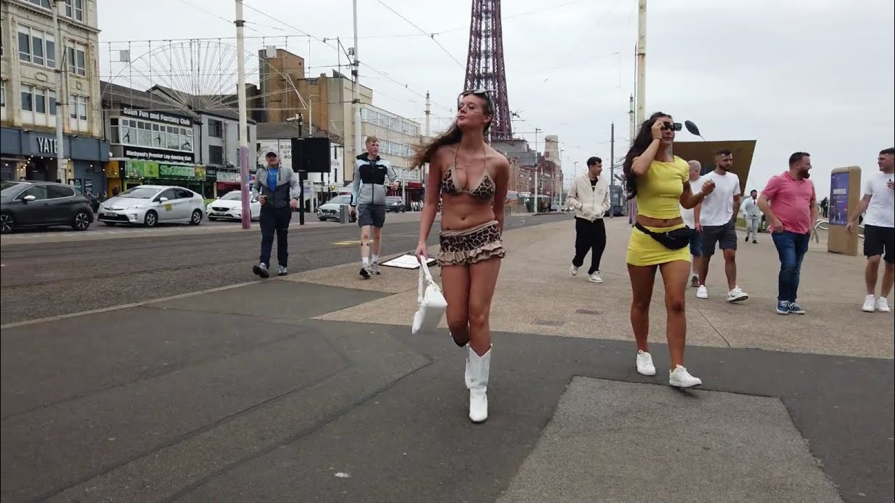 BLACKPOOL saturday afternoon, the pubs, bars and the sights & sounds in blackpool