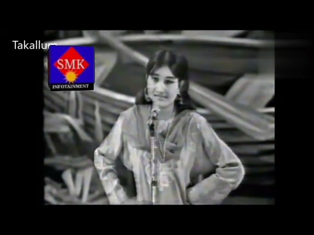 NAHEED AKHTAR FIRST APPEARENCE ON PTV class=