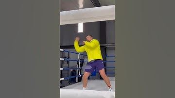 Oleksandr Usyk BEAUTIFUL shadow boxing skills🔥🥊 #oleksandrusyk #usyk #boxingworkout