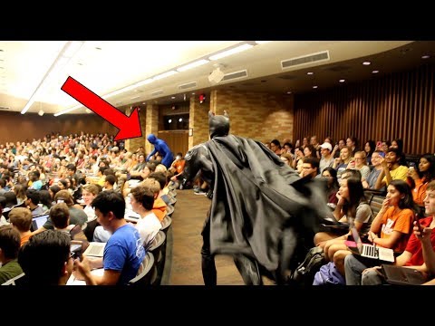 batman-class-prank-2-(the-university-of-texas)