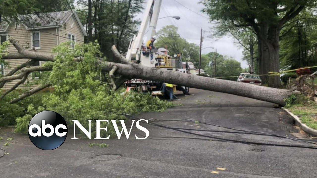 Severe weather moves toward the Northeast