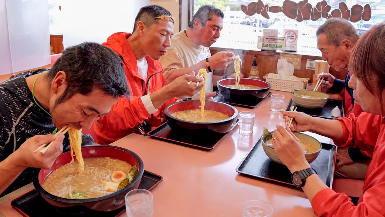 Men Devour Face-Sized Ramen at a Crazy 24/7 Truck Stop Diner