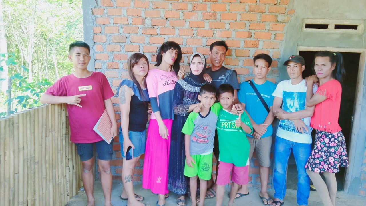 SEBEGADEK NEDO SENYADIAN(SESAUDARA TIDAK KOMPAK)