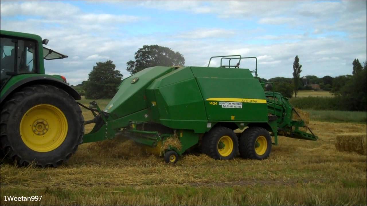 Baling straw with John Deere tractor and baler YouTube