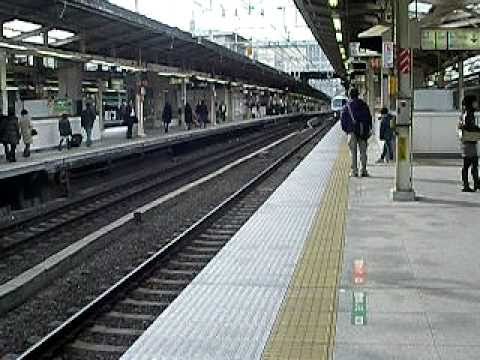 伊豆急「リゾート踊り子」号2100系電車　JR横浜駅到着