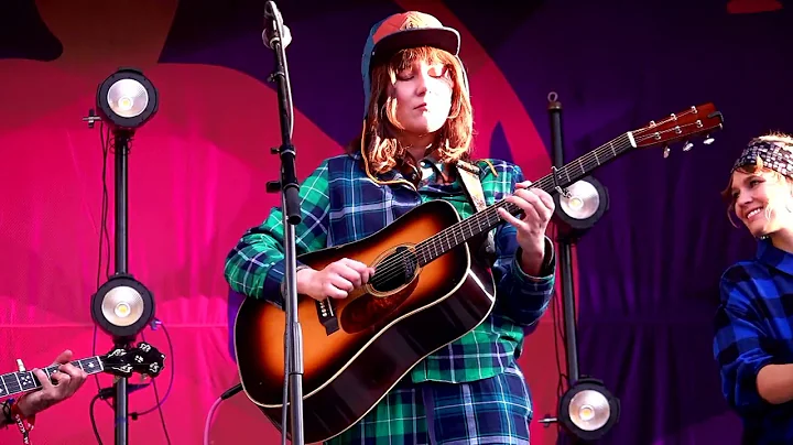 Molly Tuttle "Friend and a Friend" 10/9/22 Maine C...
