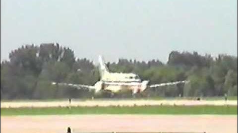 American Connection Jetstream 41 departing SPI