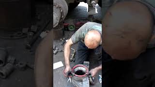 Repairing the Benz balance shaft  and oil seal seat .