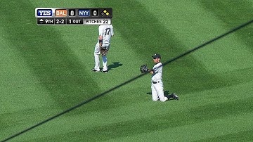 BAL@NYY: Ichiro makes a sliding catch in right field