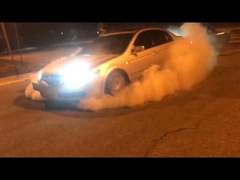 2005-acura-tl-burnout