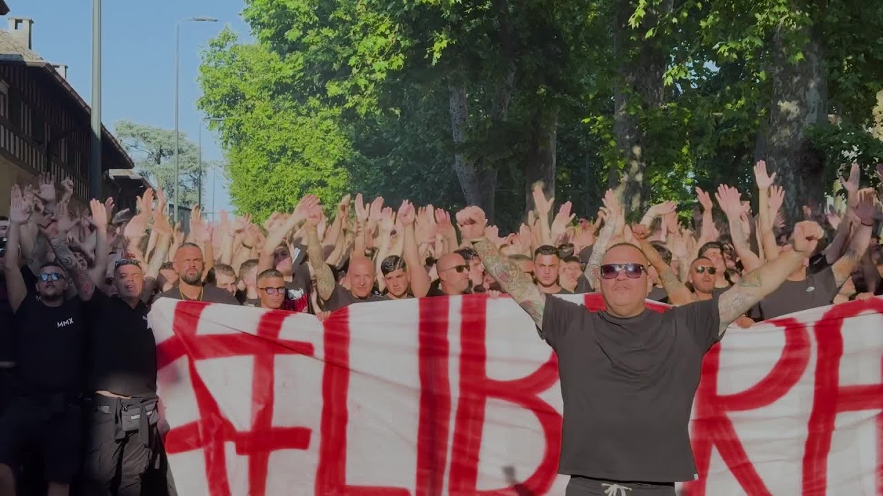 Milan, l'arrivo degli Ultras a San Siro: "La dirigenza si deve dimettere"