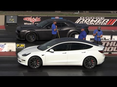 American Muscle vs Electric Cars - drag racing