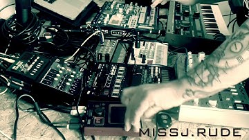 Korg Volca TECHNO live SESSION MissJ.Rude