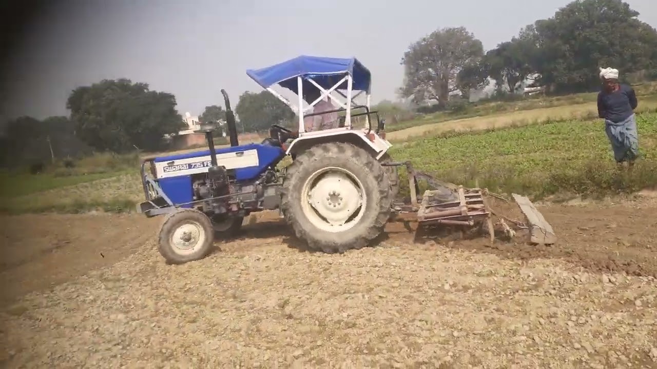 आज तो यह नहीं टैकटर पलटी के खेत पर बंधी Swaraj 735 Fe tractor