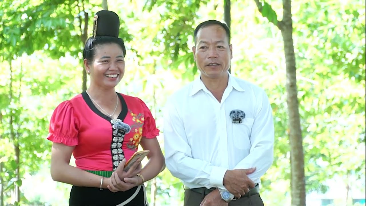 ĐOÁN CHÙNG É PHÁ HÚN CÔN CUỒNG TỌNG NÊN LÒ BÁNH CƯỜI SẶC SỤA NGHE QUÁ HÀI HƯỚC