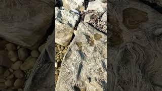 Magic rocks at the Divnomorskoe nudist beach | Волшебные камни на Дивноморском нудистском пляже