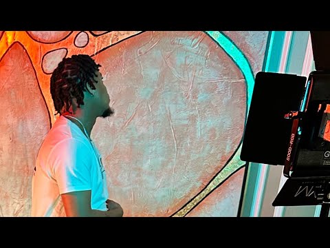 Squizzy - Abandoned Dreams (Official Video) auf YouTube ansehen